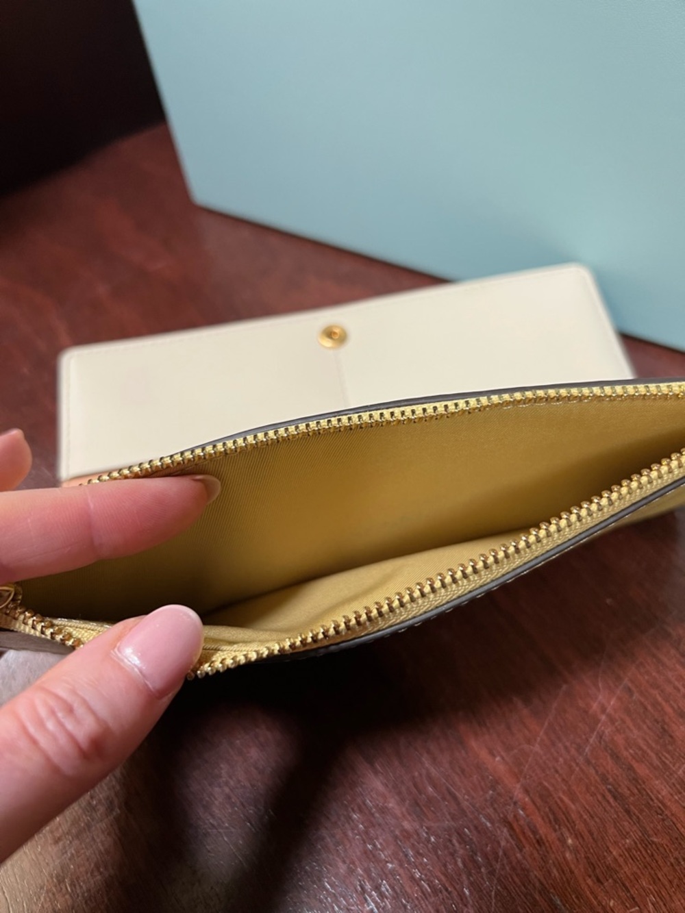 Tory Burch Light Yellow Robinson Colorblock Wallet - Picture 8 of 9